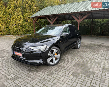 Черный Ауди E-Tron, объемом двигателя 0 л и пробегом 56 тыс. км за 40890 $, фото 1 на Automoto.ua