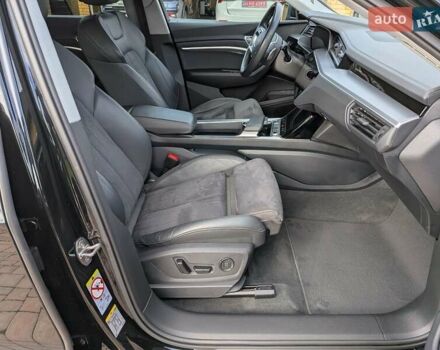 Черный Ауди E-Tron, объемом двигателя 0 л и пробегом 95 тыс. км за 29800 $, фото 39 на Automoto.ua