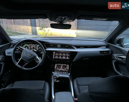Черный Ауди E-Tron, объемом двигателя 0 л и пробегом 35 тыс. км за 41700 $, фото 17 на Automoto.ua