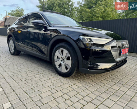Чорний Ауді E-Tron, об'ємом двигуна 0 л та пробігом 96 тис. км за 30900 $, фото 7 на Automoto.ua