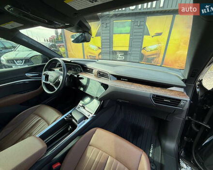 Черный Ауди E-Tron, объемом двигателя 0 л и пробегом 80 тыс. км за 34500 $, фото 45 на Automoto.ua