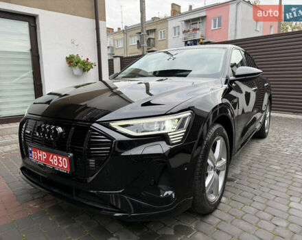 Черный Ауди E-Tron, объемом двигателя 0 л и пробегом 64 тыс. км за 31700 $, фото 19 на Automoto.ua