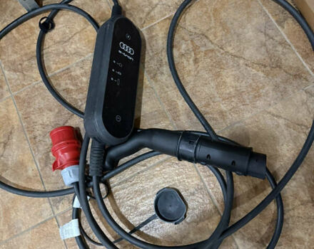 Черный Ауди E-Tron, объемом двигателя 0 л и пробегом 62 тыс. км за 36200 $, фото 41 на Automoto.ua