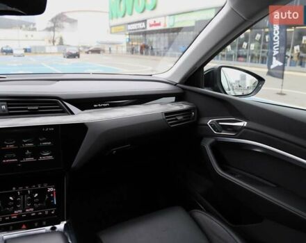 Чорний Ауді E-Tron, об'ємом двигуна 0 л та пробігом 78 тис. км за 43000 $, фото 15 на Automoto.ua