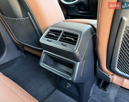 Чорний Ауді E-Tron, об'ємом двигуна 0 л та пробігом 79 тис. км за 29999 $, фото 58 на Automoto.ua