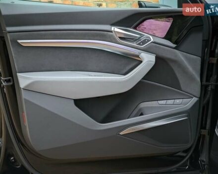 Черный Ауди E-Tron, объемом двигателя 0 л и пробегом 40 тыс. км за 48888 $, фото 36 на Automoto.ua