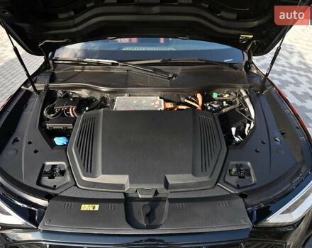 Черный Ауди E-Tron, объемом двигателя 0 л и пробегом 65 тыс. км за 44284 $, фото 23 на Automoto.ua