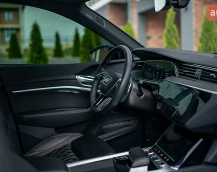 Черный Ауди E-Tron, объемом двигателя 0 л и пробегом 25 тыс. км за 55000 $, фото 28 на Automoto.ua