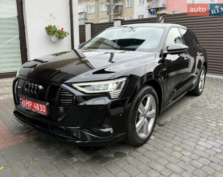 Черный Ауди E-Tron, объемом двигателя 0 л и пробегом 64 тыс. км за 31700 $, фото 18 на Automoto.ua