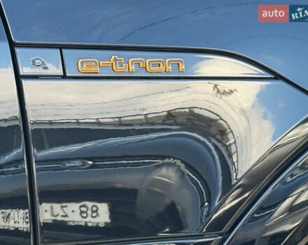 Черный Ауди E-Tron, объемом двигателя 0 л и пробегом 80 тыс. км за 34500 $, фото 41 на Automoto.ua