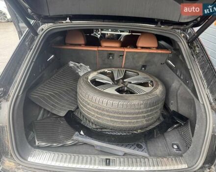 Чорний Ауді E-Tron, об'ємом двигуна 0 л та пробігом 81 тис. км за 25900 $, фото 19 на Automoto.ua