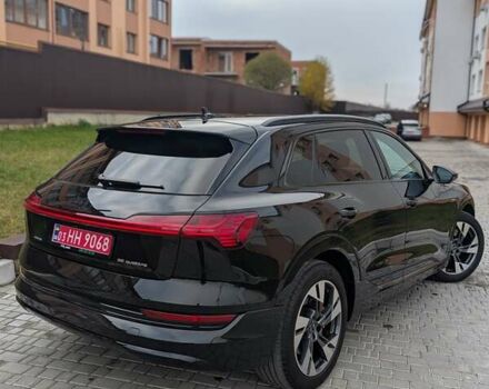 Чорний Ауді E-Tron, об'ємом двигуна 0 л та пробігом 45 тис. км за 41500 $, фото 2 на Automoto.ua