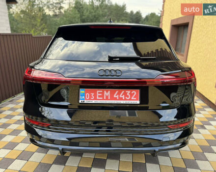 Черный Ауди E-Tron, объемом двигателя 0 л и пробегом 38 тыс. км за 41999 $, фото 9 на Automoto.ua