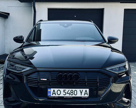 Чорний Ауді E-Tron, об'ємом двигуна 0 л та пробігом 78 тис. км за 42000 $, фото 31 на Automoto.ua