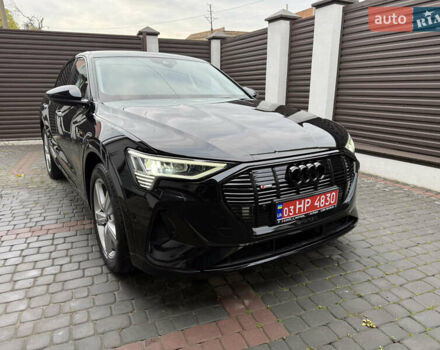 Черный Ауди E-Tron, объемом двигателя 0 л и пробегом 64 тыс. км за 31700 $, фото 4 на Automoto.ua