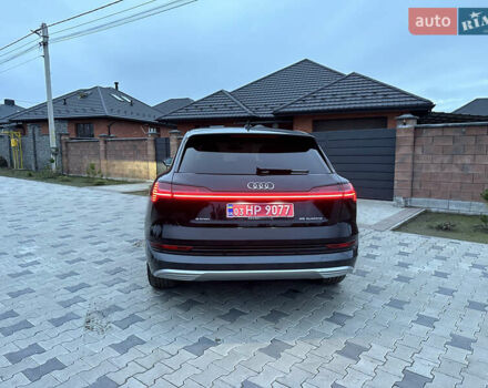 Черный Ауди E-Tron, объемом двигателя 0 л и пробегом 35 тыс. км за 41700 $, фото 10 на Automoto.ua