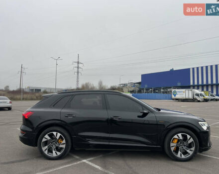 Черный Ауди E-Tron, объемом двигателя 0 л и пробегом 89 тыс. км за 39900 $, фото 14 на Automoto.ua