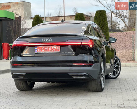 Чорний Ауді E-Tron, об'ємом двигуна 0 л та пробігом 112 тис. км за 33900 $, фото 8 на Automoto.ua