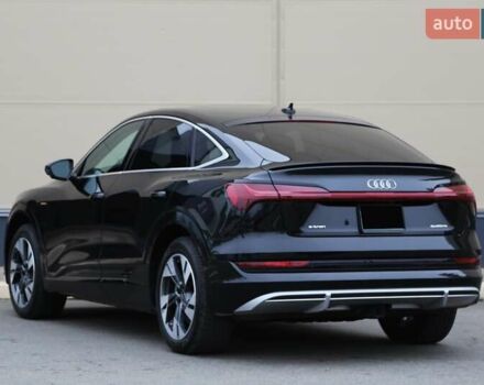 Чорний Ауді E-Tron, об'ємом двигуна 0 л та пробігом 78 тис. км за 43000 $, фото 4 на Automoto.ua