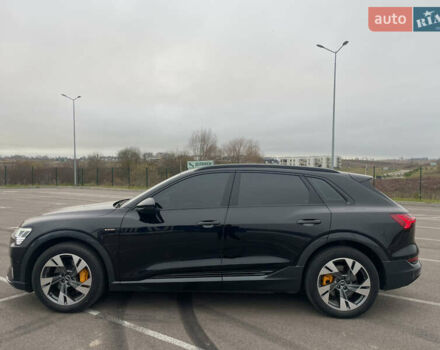 Черный Ауди E-Tron, объемом двигателя 0 л и пробегом 39 тыс. км за 39950 $, фото 21 на Automoto.ua