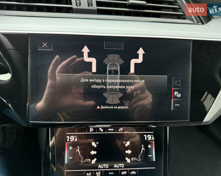 Черный Ауди E-Tron, объемом двигателя 0 л и пробегом 64 тыс. км за 31700 $, фото 47 на Automoto.ua