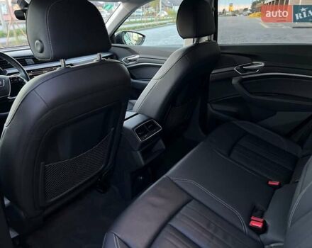 Ауди E-Tron 2022 в Виннице на Automoto.ua Черный Ауди E-Tron, объемом двигателя 0 л и пробегом 130 тыс. км за 28800 $, фото 26 на Automoto.ua