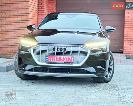 Черный Ауди E-Tron, объемом двигателя 0 л и пробегом 35 тыс. км за 41700 $, фото 4 на Automoto.ua