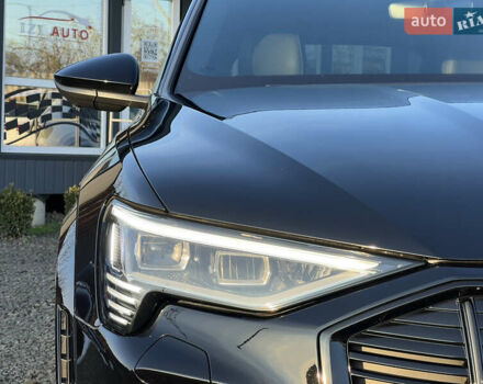 Черный Ауди E-Tron, объемом двигателя 0 л и пробегом 32 тыс. км за 47561 $, фото 17 на Automoto.ua