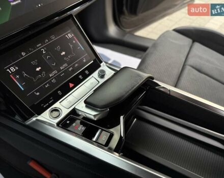 Черный Ауди E-Tron, объемом двигателя 0 л и пробегом 150 тыс. км за 31950 $, фото 123 на Automoto.ua