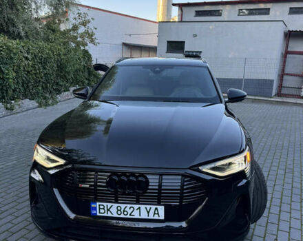 Черный Ауди E-Tron, объемом двигателя 0 л и пробегом 91 тыс. км за 36500 $, фото 83 на Automoto.ua