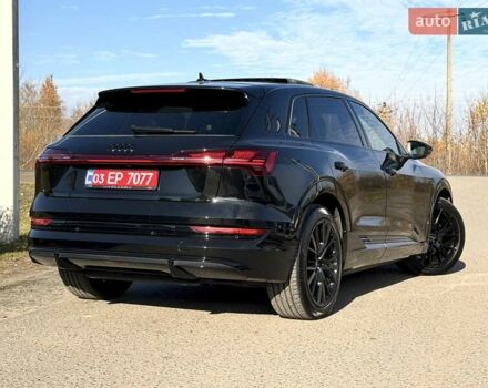 Чорний Ауді E-Tron, об'ємом двигуна 0 л та пробігом 103 тис. км за 36600 $, фото 7 на Automoto.ua