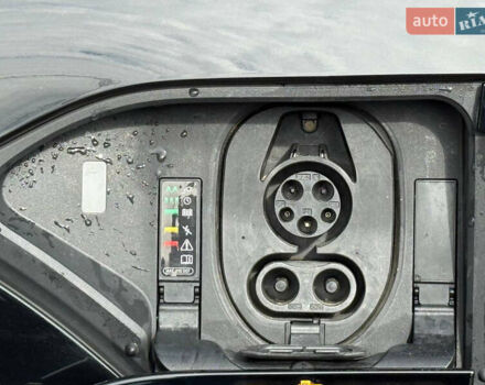 Черный Ауди E-Tron, объемом двигателя 0 л и пробегом 80 тыс. км за 34500 $, фото 43 на Automoto.ua