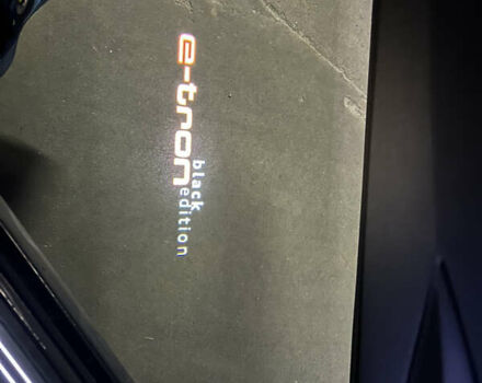 Чорний Ауді E-Tron, об'ємом двигуна 0 л та пробігом 23 тис. км за 54900 $, фото 32 на Automoto.ua