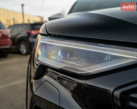 Чорний Ауді E-Tron, об'ємом двигуна 0 л та пробігом 54 тис. км за 45900 $, фото 5 на Automoto.ua