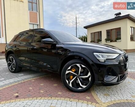 Черный Ауди E-Tron, объемом двигателя 0 л и пробегом 150 тыс. км за 31950 $, фото 152 на Automoto.ua