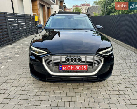 Чорний Ауді E-Tron, об'ємом двигуна 0 л та пробігом 96 тис. км за 30900 $, фото 4 на Automoto.ua