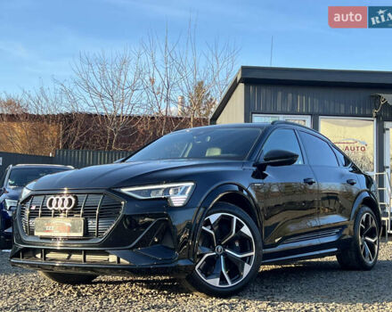 Черный Ауди E-Tron, объемом двигателя 0 л и пробегом 32 тыс. км за 47561 $, фото 3 на Automoto.ua