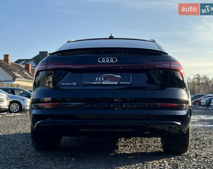 Черный Ауди E-Tron, объемом двигателя 0 л и пробегом 32 тыс. км за 47561 $, фото 6 на Automoto.ua