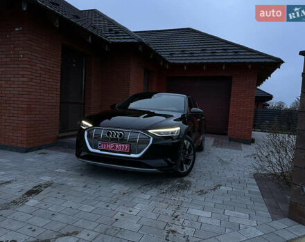 Черный Ауди E-Tron, объемом двигателя 0 л и пробегом 35 тыс. км за 41700 $, фото 5 на Automoto.ua