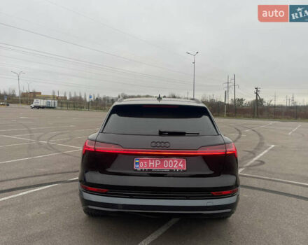 Черный Ауди E-Tron, объемом двигателя 0 л и пробегом 39 тыс. км за 39950 $, фото 11 на Automoto.ua