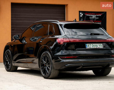 Чорний Ауді E-Tron, об'ємом двигуна 0 л та пробігом 80 тис. км за 37000 $, фото 5 на Automoto.ua