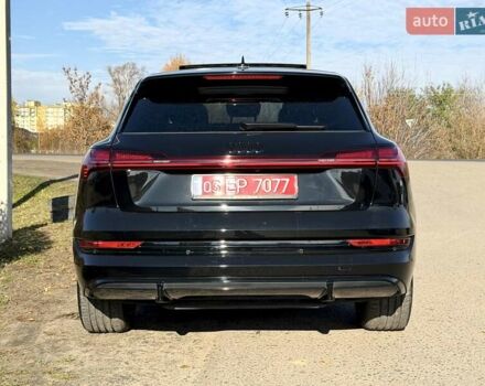 Чорний Ауді E-Tron, об'ємом двигуна 0 л та пробігом 103 тис. км за 36600 $, фото 8 на Automoto.ua