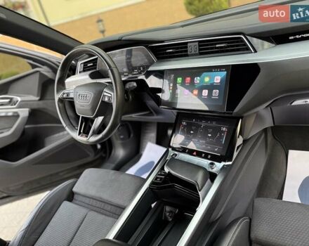 Черный Ауди E-Tron, объемом двигателя 0 л и пробегом 150 тыс. км за 31950 $, фото 135 на Automoto.ua