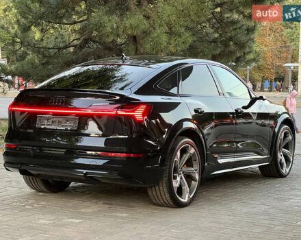 Черный Ауди E-Tron, объемом двигателя 0 л и пробегом 26 тыс. км за 49500 $, фото 19 на Automoto.ua