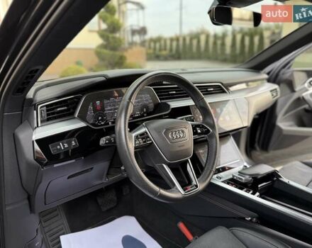 Черный Ауди E-Tron, объемом двигателя 0 л и пробегом 150 тыс. км за 31950 $, фото 122 на Automoto.ua