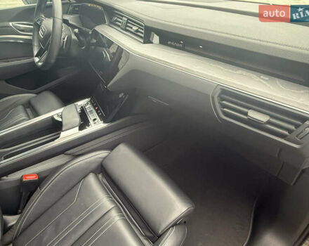 Чорний Ауді E-Tron, об'ємом двигуна 0 л та пробігом 89 тис. км за 35499 $, фото 22 на Automoto.ua