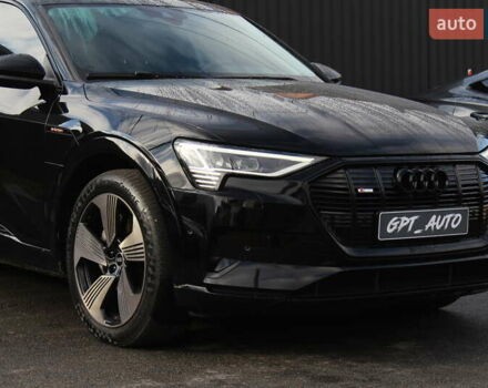 Черный Ауди E-Tron, объемом двигателя 0 л и пробегом 41 тыс. км за 38800 $, фото 2 на Automoto.ua