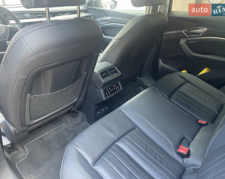 Черный Ауди E-Tron, объемом двигателя 0 л и пробегом 45 тыс. км за 30800 $, фото 22 на Automoto.ua