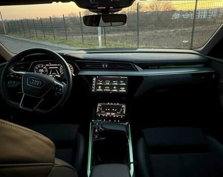Черный Ауди E-Tron, объемом двигателя 0 л и пробегом 68 тыс. км за 45000 $, фото 15 на Automoto.ua