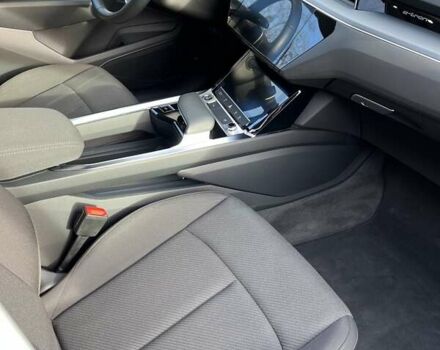 Чорний Ауді E-Tron, об'ємом двигуна 0 л та пробігом 60 тис. км за 33500 $, фото 17 на Automoto.ua